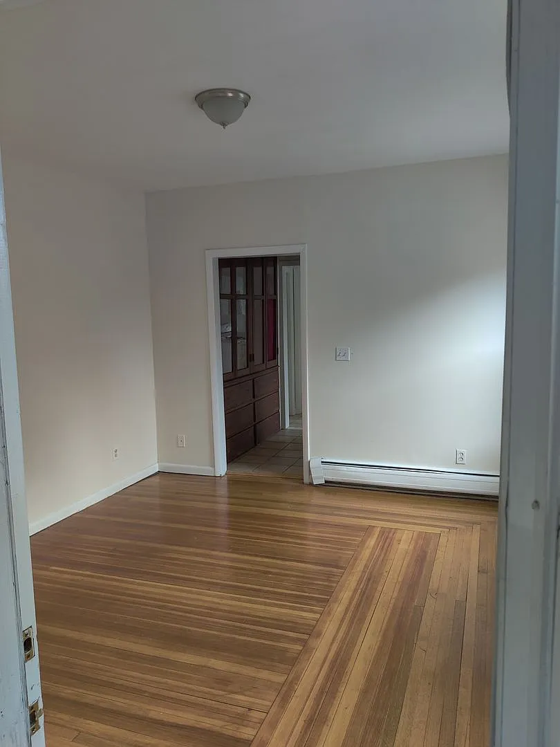 12 Rowan St — Photo 1