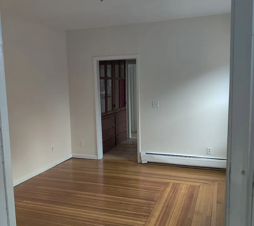 12 Rowan St