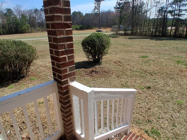 131 William Moody Ln — Photo 1
