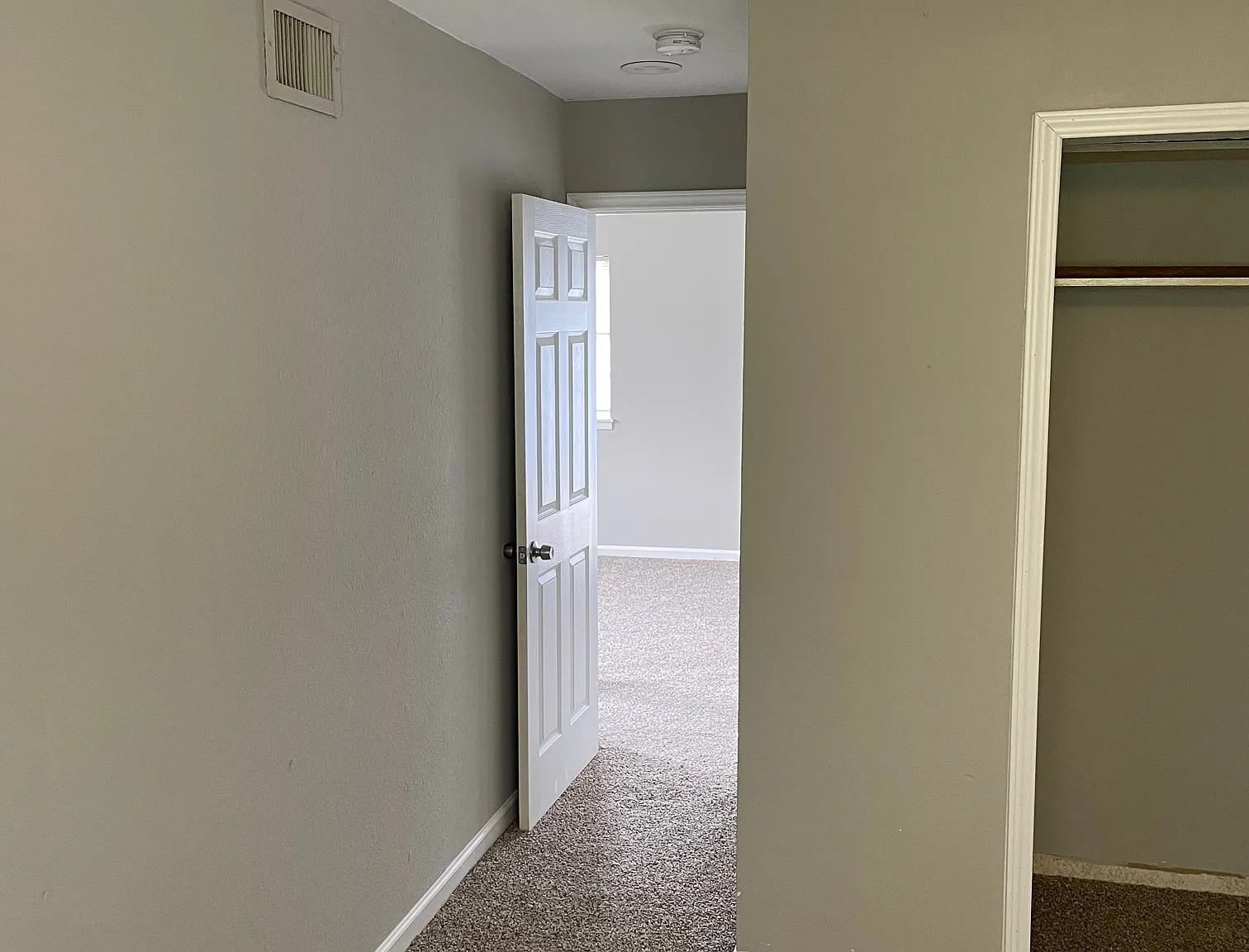 1 bed, 790 sqft, $995 — Photo 3