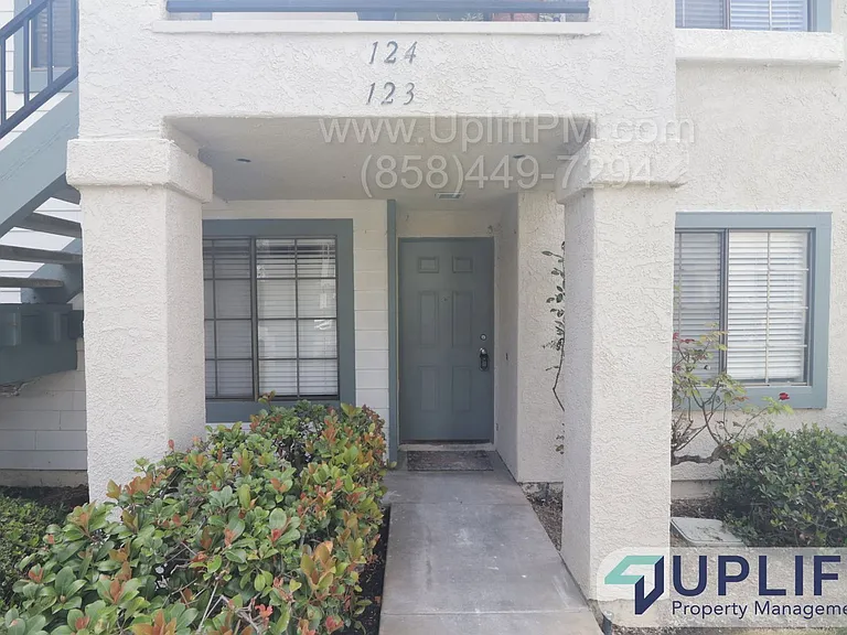 8550 Summerdale Rd #123 — Photo 2