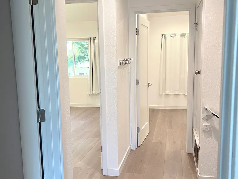 2135 N Fairview St — Photo 13