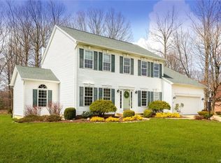260 Lawrence Woods, Orchard Park, NY 14127