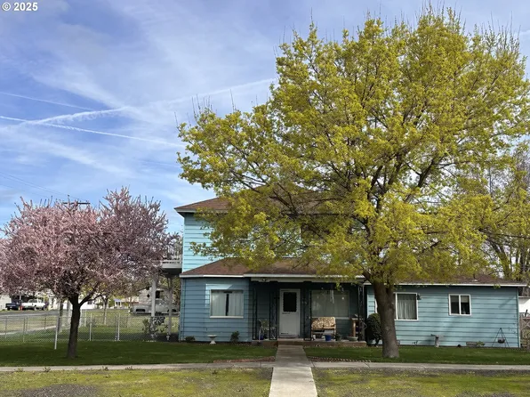 309 E Van Buren St, Athena, OR 97813