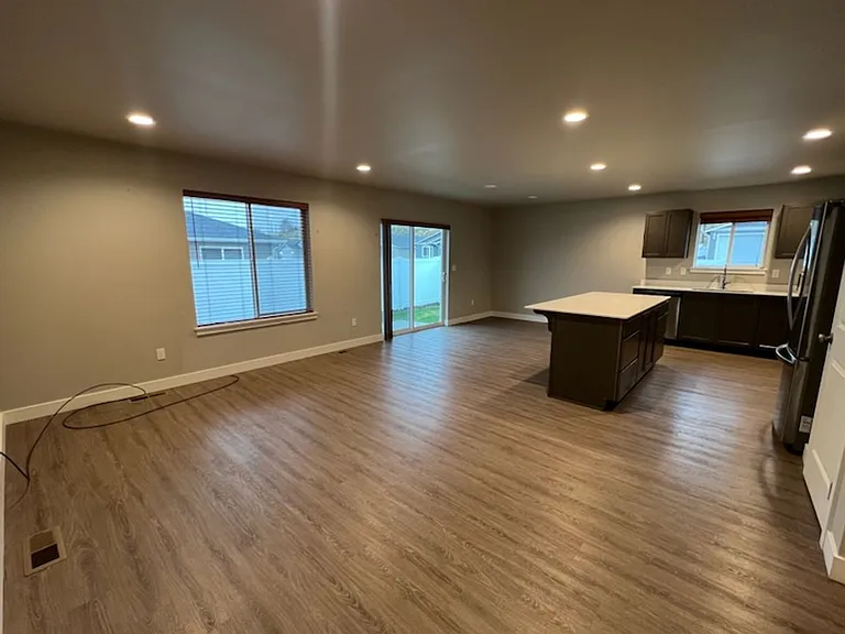 1086 S New Oak Ln — Photo 8