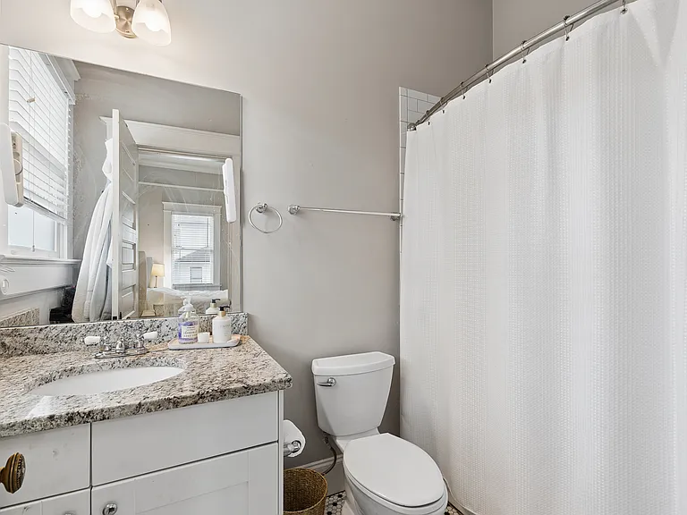 1029 Greenwood Ave NE #1 — Photo 16