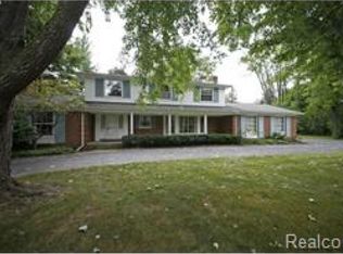 5455 Wayfind Ln, Bloomfield Hills, MI 48302