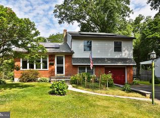 1832 N Hills Ave, Willow Grove, PA 19090