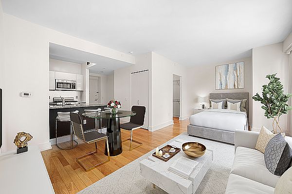 1st image of 350 W 42nd St APT 7J