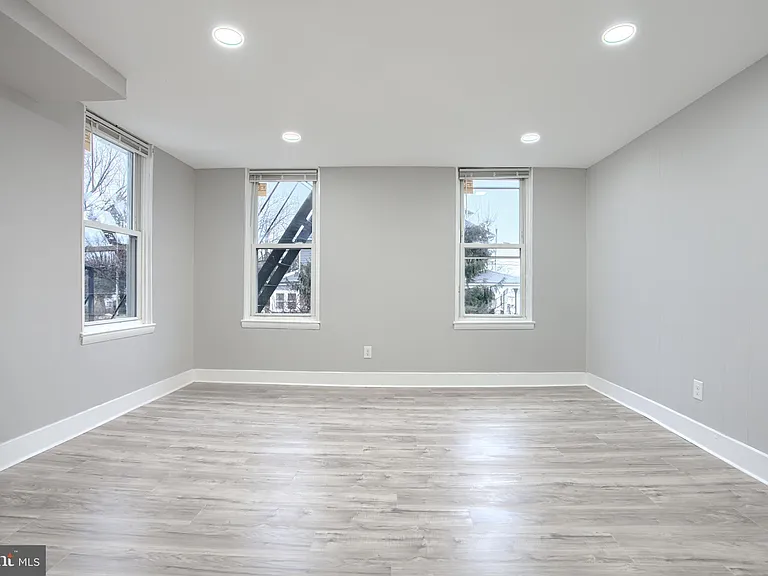 3807 Fleetwood Ave #2 — Photo 8