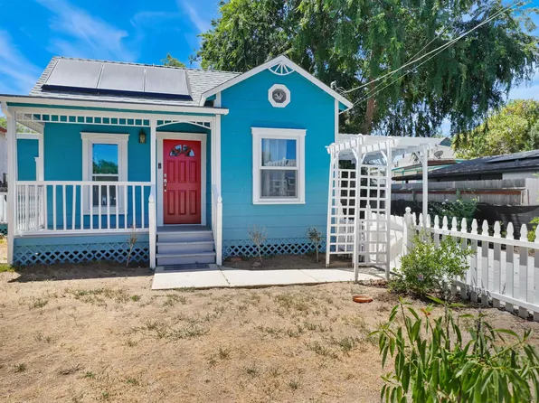 838 A St, Ramona, CA 92065