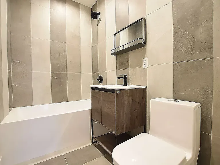 987 Rogers Ave #4G — Photo 7