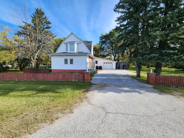 5427 Yonge St, Innisfil, ON L0L 1R0