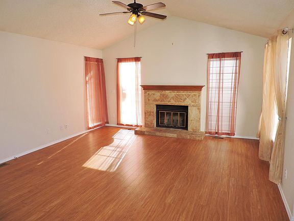 4th image of 8455 Sassafras Dr