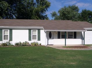 3 S Perry Cir, O'Fallon, MO 63366