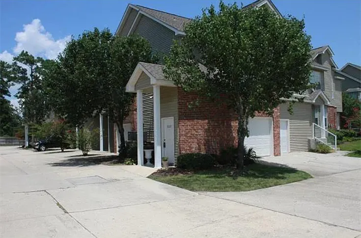 517 Spartan Dr