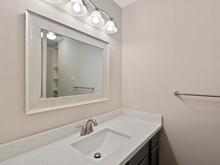 2411 Cypressvine Dr — Photo 17