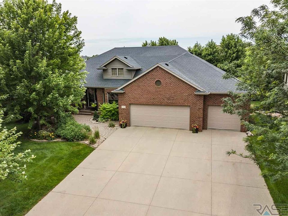 1st image of 2212 W Black Rock Cir
