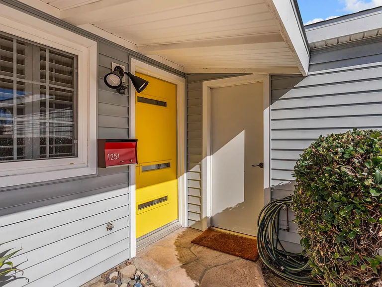 1251 Devon Ln — Photo 5
