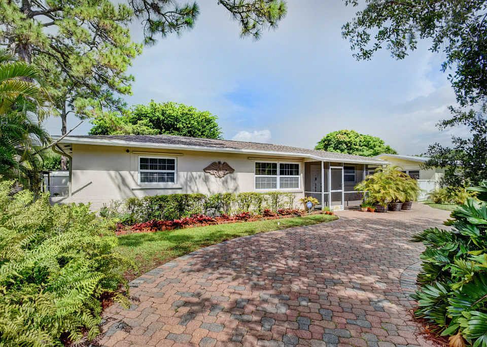1st image of 369 Forest Estates Dr