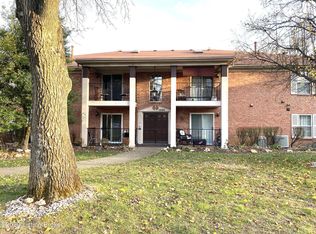 1002 Forest Park Rd, Louisville, KY 40223