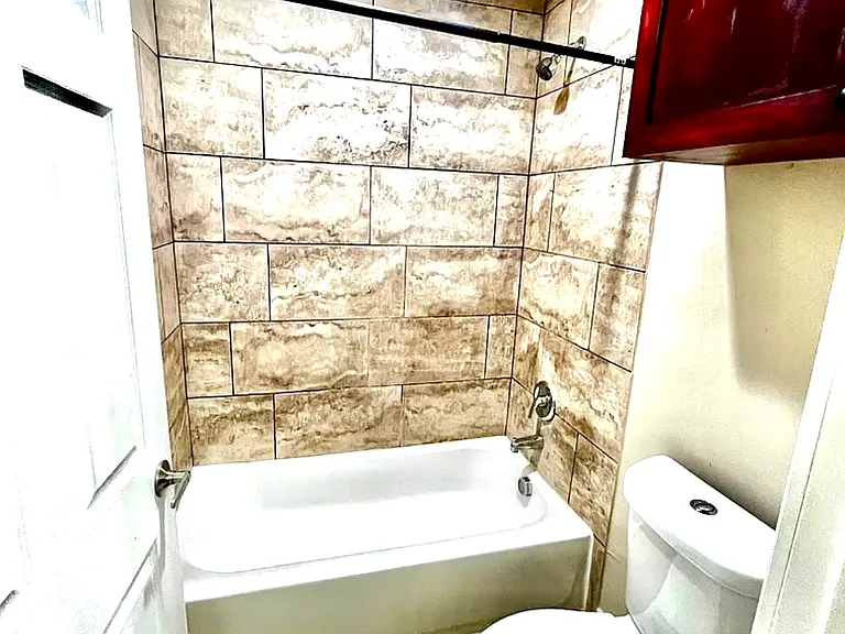 311 Milton St #3 — Photo 12