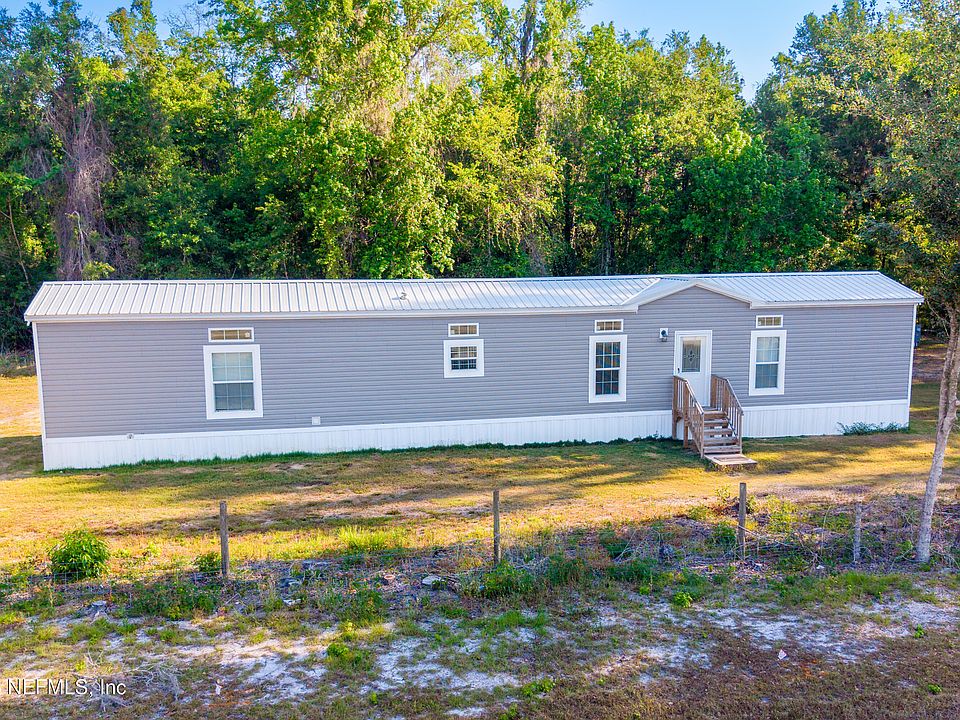 1st image of 710 NE 192ND Avenue