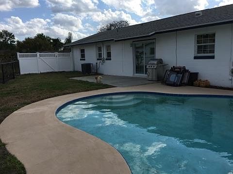 3rd image of 1118 Eastbrook Blvd