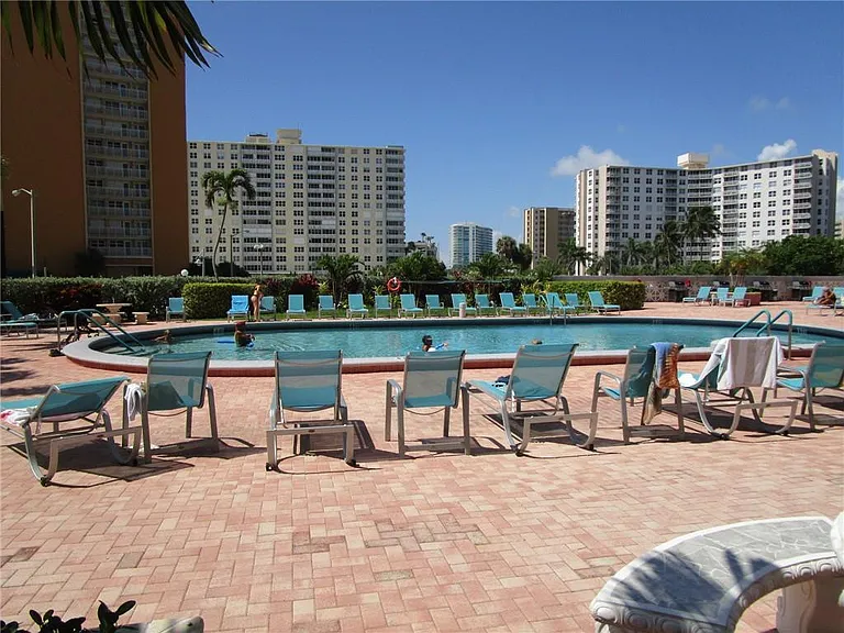 405 N Ocean Blvd #1225 — Photo 32