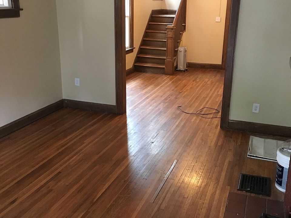 2nd image of 229 E Maynard Ave