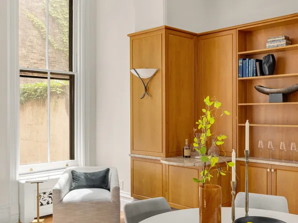 75 Columbia Heights image 10 of 31