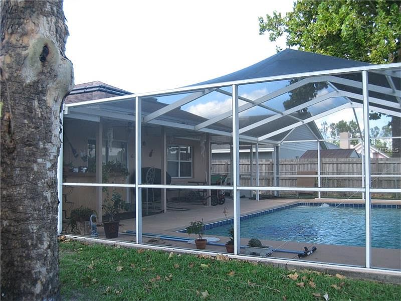 2nd image of 838 Arietta Cir N