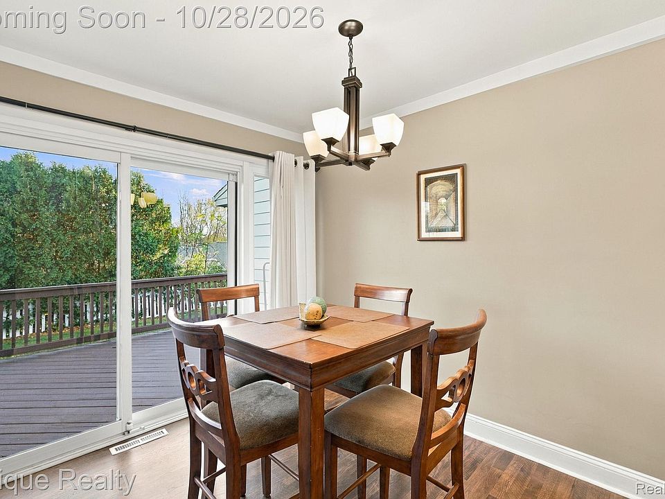 12407 Hillcrest Dr, photo 11