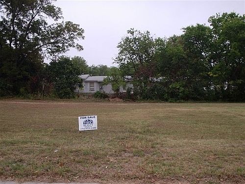 2nd image of 1600 N 8th St