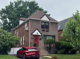 152 Bixley Heath, Lynbrook, NY 11563