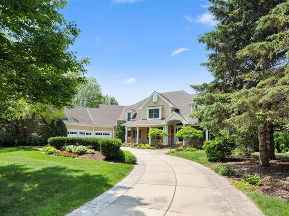 18371 Bearpath Trl, Eden Prairie, MN 55347