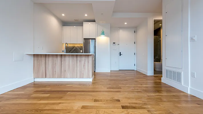 Rented by Nooklyn NYC LLC | media 18