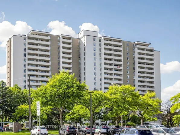 2550 Pharmacy Ave #1804, Toronto, ON M1W 1H9