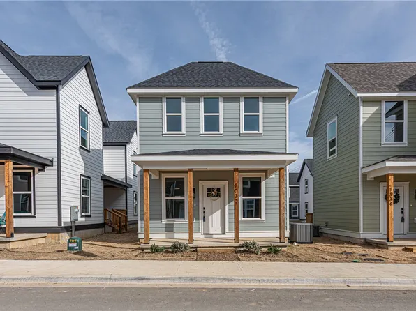 1030 S Laramie Hts, Fayetteville, AR 72704