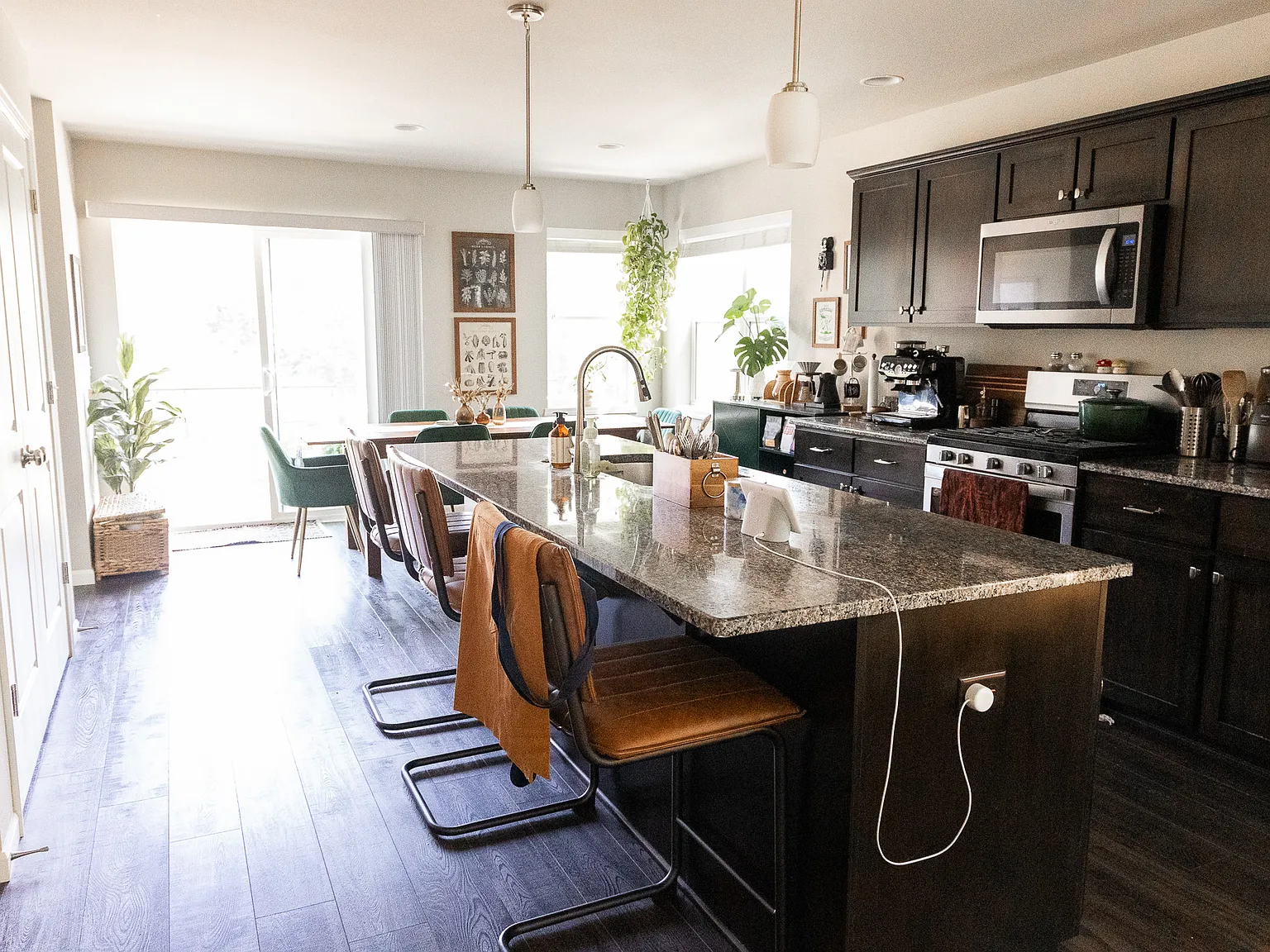 3 bed, 2.5 bath, 1715 sqft, $2,750 — Photo 4