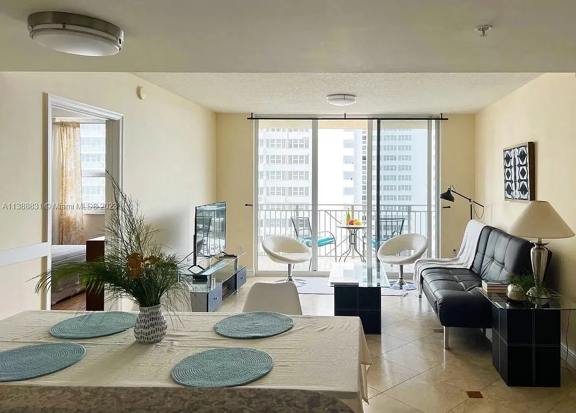 2080 Ocean Drive Condo — Photo 3