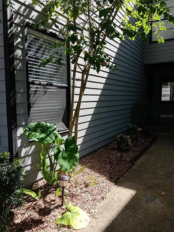 3 bed, 2.0 bath, 1361 sqft, $1,600 — Photo 4