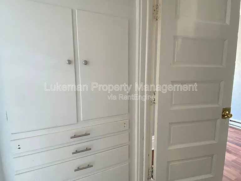 420 Pearl St #9 — Photo 6