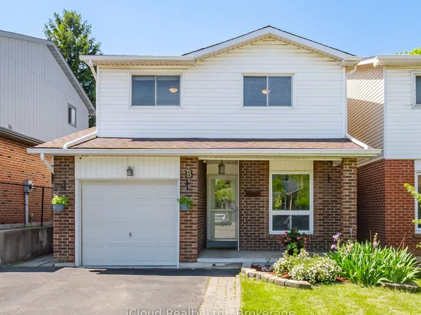 8 Lindridge Ave, Brampton, ON L6S 3W9