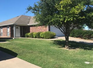 913 Sierra Vista Ct #913, Midlothian, TX 76065