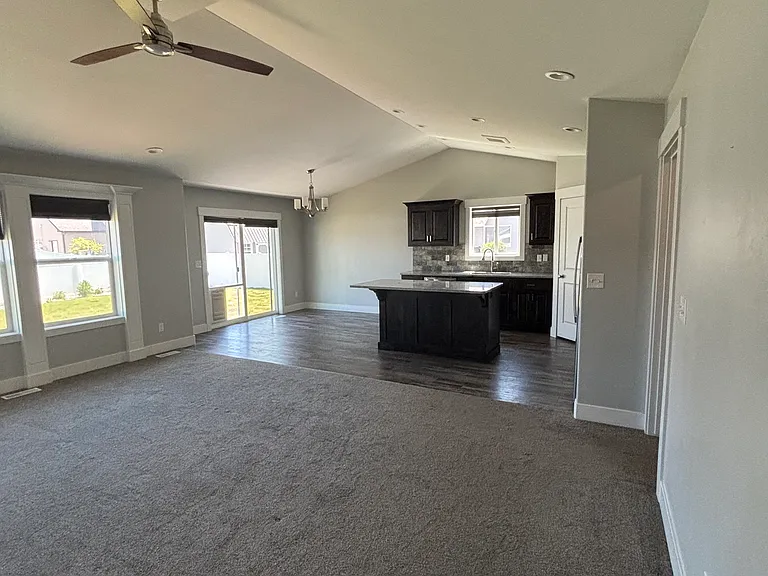 448 Washington Loop — Photo 1