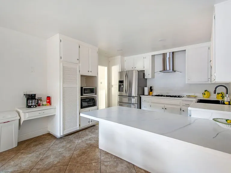 3720 S Marine St #1 — Photo 9