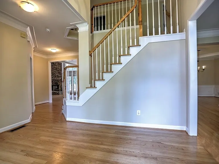 515 Mellbrook Ln — Photo 7