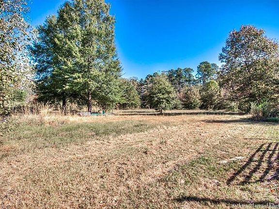 2nd image of 580 Elsie Dr