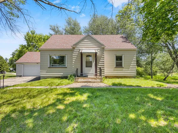 N140 West Dr, Menominee, MI 49858